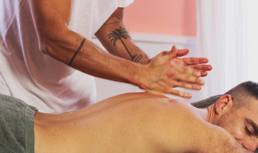 Massage myofascial Bordeaux Bastide — Javi Molero BioTouch Method®